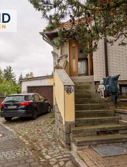 Dieses freistehende Einfamilienhaus mit einem großzügigen Grundstück sucht Sie als neuen Eigentümer! - Huy