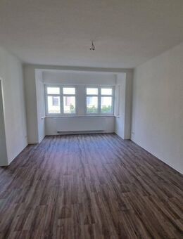 Umbau und Modernisierung einer geräumigen 3-Raum-Wohnung - Schönebeck (Elbe)