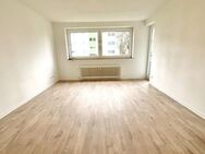 Neuer Laminatboden und Tageslichtbad: 3-Zimmer-Wohnung mit Balkon! - Gütersloh