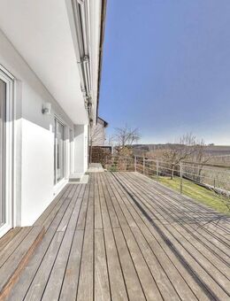 Renoviertes EFH mit schönem Garten und traumhafter Aussicht! - Elsendorf