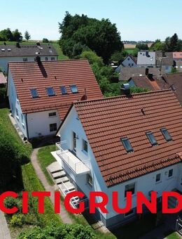 Sittenbach - Zwei Einfamilienhäuser mit sonnigen Terrassen inmitten des beschaulichen Ortskerns - Odelzhausen