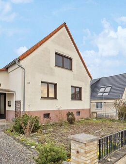 Einfamilienhaus mit großem Grundstück und weiterem Baufenster in Münzenberg - Münzenberg