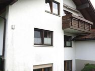 Gut geschnittene, freundliche und gepflegte Wohnung im Souterrain mit großen Tageslichtfenstern - Lauben (Landkreis Oberallgäu)