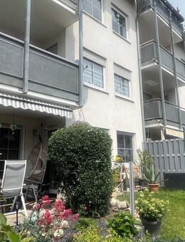 Frei werdend - sanierte ETW mit Gartenanteil und TG Stellplatz - Schkopau
