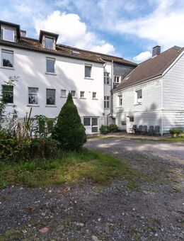 Sanierungsbedürftiges Mehrfamilienhaus in Burgaltendorf - Essen