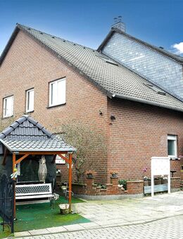Kapitalanlage in Velbert - Mehrfamilienhaus mit Entwicklungspotenzial für 690.000 € VB - Velbert