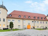 Traumhafte 4-Zimmer-Wohnung im Schloss - vereint historischen Charme und moderne Eleganz - Mering