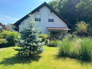 Charmantes Einfamilienhaus in einer grünen Oase! - Löhne