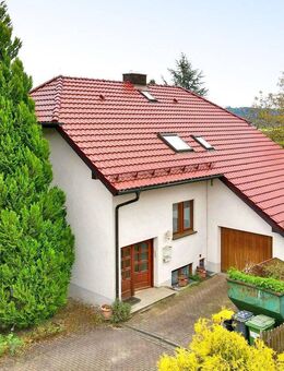 Haus mit Herz & Platz: Einfamilienhaus mit Einliegerwohnung und Garten in Blumberg-Fützen - Blumberg