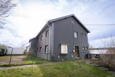 Ein- Zweifamilienhaus mit PV und viel Platz in zentraler Lage von Illingen