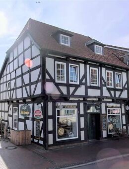 Tolles Rendite-Objekt: Attraktives Fachwerk-Wohn- und Geschäftshaus mit 3 Etagen in zentraler Lage! - Barnstorf