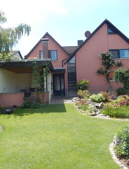 Modernisiertes großes EFH, 183m² Wfl. , 899 m² Grund, sehr gepflegt, Hemhofen-Zeckern - Hemhofen