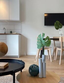 Hochwertig sanierte & möblierte Wohnung mit Balkon - fußläufig in die Innenstadt - Düsseldorf