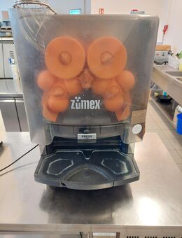 Zumex Saftpresse Essential – gebraucht, Baujahr 2010 - München Laim