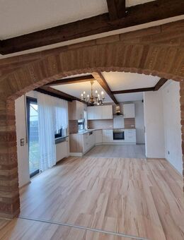 IK|Modernes Wohnen auf zwei Etagen - 5-ZKB-Maisonette in Hütschenhausen - Hütschenhausen