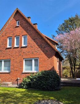 Einfamilienhaus mit Einliegerwohnung in ruhiger Wohnlage - Schortens