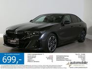 BMW 520, dA M Sport H&KIonic, Jahr 2023 - Paderborn