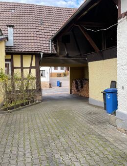 1 Geschäftshaus ehem. Gastro. mit 4- Zimmerwohnung und großem Grundstück in Sulzdorf a.d. Lederhecke. bei Bad Königshofen zu verkaufen. !!! - Bad Königshofen (Grabfeld)