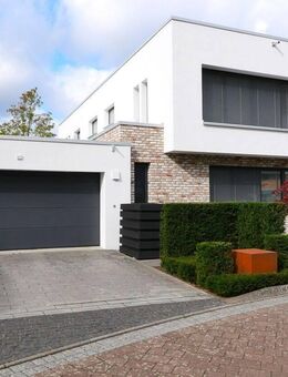 Hochwertige Bauhausvilla in bester Lage - Bad Lippspringe