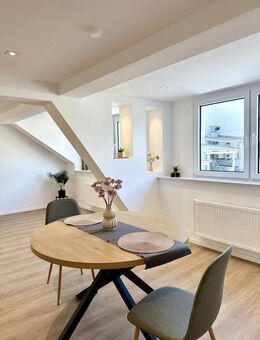 Kernsanierte helle 3-ZKB Dachgeschosswohnung in Lahnstein - Lahnstein