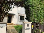 Grüne, ruhige Wohnidylle in großzügigem Einfamilienhaus 8 Zimmer, Dachgeschoß-Atelier, großer Garten - Augsburg