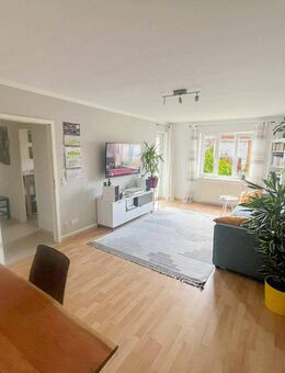 Schöne 2-Zimmer-Wohnung mit Balkon und TG-Stellplatz - Karlsruhe