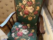 Vintage Sofa & Sessel im Retro-Blumenstil - Liebenburg