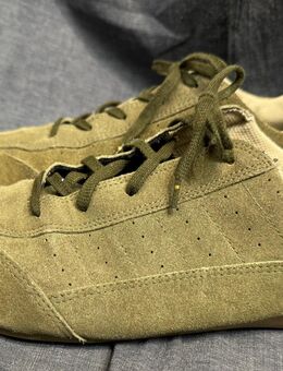 Vintage Wildleder Sneaker Army OlivGrün Herren Sport Schuh Gr 46 - Köln