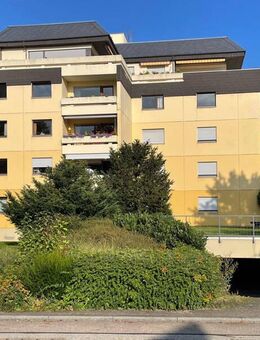 Helle 3-Zimmer-Wohnung mit Loggia und Garage - Trossingen