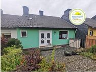 Reihenmittelhaus "modernisiert und einzugsbereit" in sonniger Lage von Bad Berleburg-Stadt - Bad Berleburg