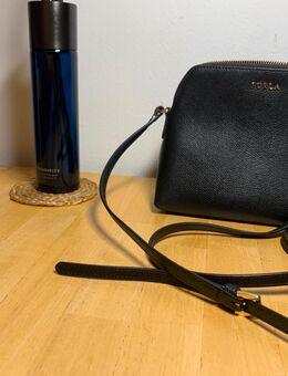 Verkaufe eine schwarze FURLA-Umhängetasche - Berlin Tempelhof-Schöneberg