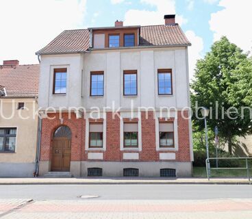 Mehrfamilienhaus mit zwei WE in Lychen - Seeblick inklusive