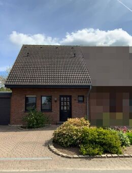 Doppelhaushälfte mit einem schön angelegten Garten und einer Garage in dörflicher Wohnlage! - Alpen