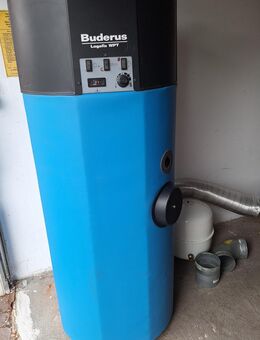 Brauch- und Warmwasser  Wärmepumpe Buderus Logafix WPT 300 M - Neuhof (Hessen)