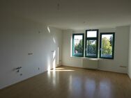 Individuelle 3-Zimmer Dachgeschoß-Wohnung mit offener Küche im Zentrum - bei Bedarf mit Garage! Die Wohnung kann auch... - Reichenbach (Vogtland)