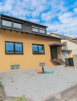 Attraktives Dreifamilienhaus in ruhiger Lage von Kleinenbroich - Korschenbroich