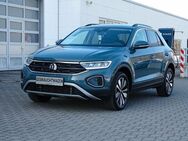 VW T-Roc, 1.5 TSI Move, Jahr 2023 - Meißen