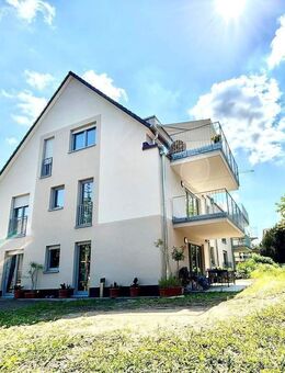 Pures Wohnvergnügen mit 4 Zimmern, Küche, 2 Bädern und Sonnenbalkon - Wiesbaden