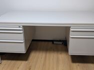 Bürotisch (Schäfer) mit zwei Schubladenmodulen - Pliezhausen