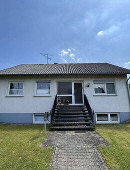 Gepflegtes Einfamilienhaus mit großem Garten und Garage in ruhiger Lage von Hasborn - Hasborn