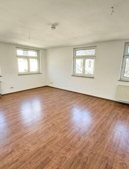Großzügige 3-Raum-Wohnung mit Fahrstuhl - zentrale Ortslage in Annaberg-Buchholz!! - Annaberg-Buchholz