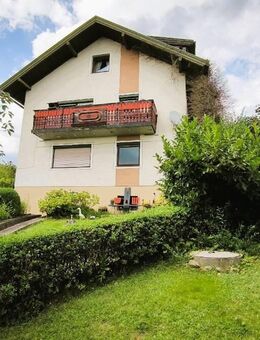 Zweifamilienhaus mit herrlichem und unverbaubarem Weitblick, Nähe der Kreisstadt Regen, Bay. Wald - Kirchdorf (Wald)