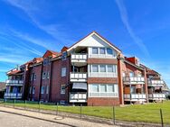 5584 - Attraktive 4-Zimmer-Wohnung mit EBK und Dachterrasse in ruhiger Lage von Hinte - Hinte