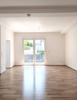 Sofort bezugsfreie Erdgeschosswohnung mit Balkon und PKW-Stellplatz in Stutensee-Friedrichstal - Stutensee