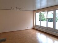 Laufend modernisierte 4-Zimmer-Wohnung mit EBK, 2 Balkone in idealer, ruhiger Lage in VAI/Enz - Vaihingen (Enz)