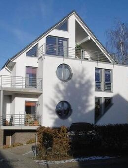 Schöne 3 Zimmer Dachgeschosswohnung mit Dachterrasse in Weyhe-Erichshof - Weyhe