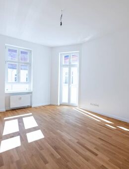 AUFZUG und SÜDBALKON: Sonnige, hochwertig sanierte Gründerzeit-Wohnung - *Besichtigung am Samstag* - Berlin