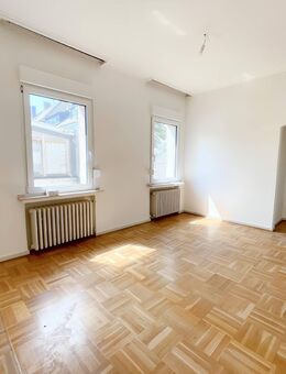 GROßZÜGIGE 2-ZIMMER WOHNUNG IN KREFELDER INNENSTADT ZU MIETEN! - Krefeld Zentrum