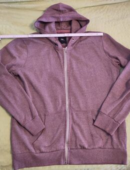 Hoodie Größe L in Fliederfarben - Offenburg