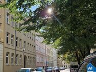 Paulusviertel: Vermietete Dachgeschosswohnung mit Balkon und Pkw-Stellplatz - Halle (Saale)